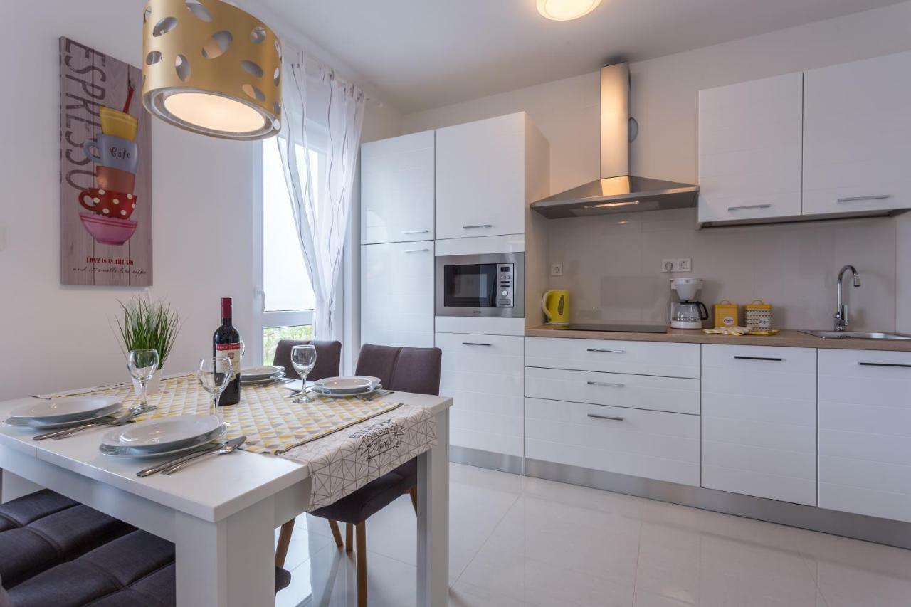 Apartment Elegance Krk Town Exterior photo